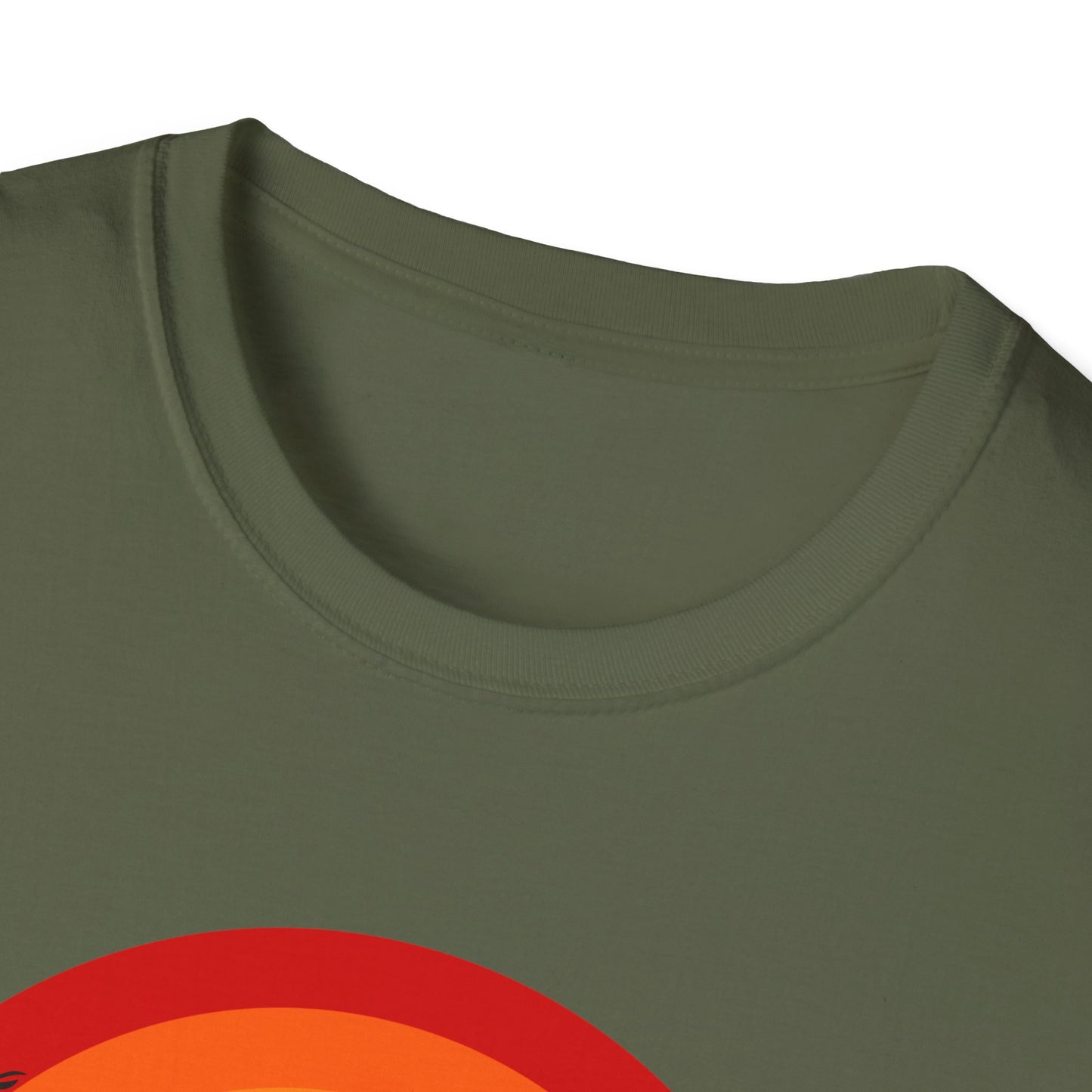 T-Shirt with Tropical Sunset Design, Relaxing Tee, Perfect for Beach Lovers, Great Gift for Vacations, Ideal for Summer Casual Wear
